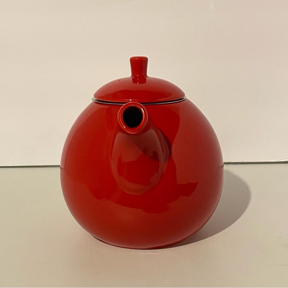 For Life Curve Teapot With Infuser, 45-oz. Red, Porcelain. - Picture 5 of 13